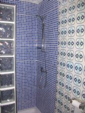 Mampara de ducha suministro e instalación en Montornès del Vallès Barcelona.